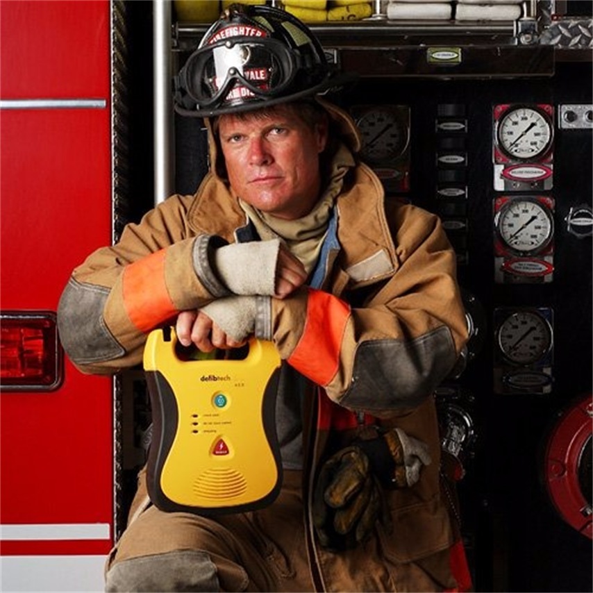 1 defibtech 100 E 3  Thumbnail0